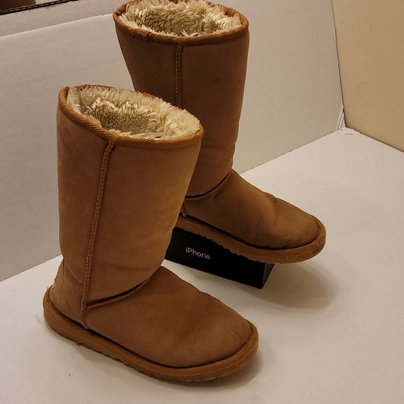 UGG Shoes - Ugg Classic Tall boots women's size 5